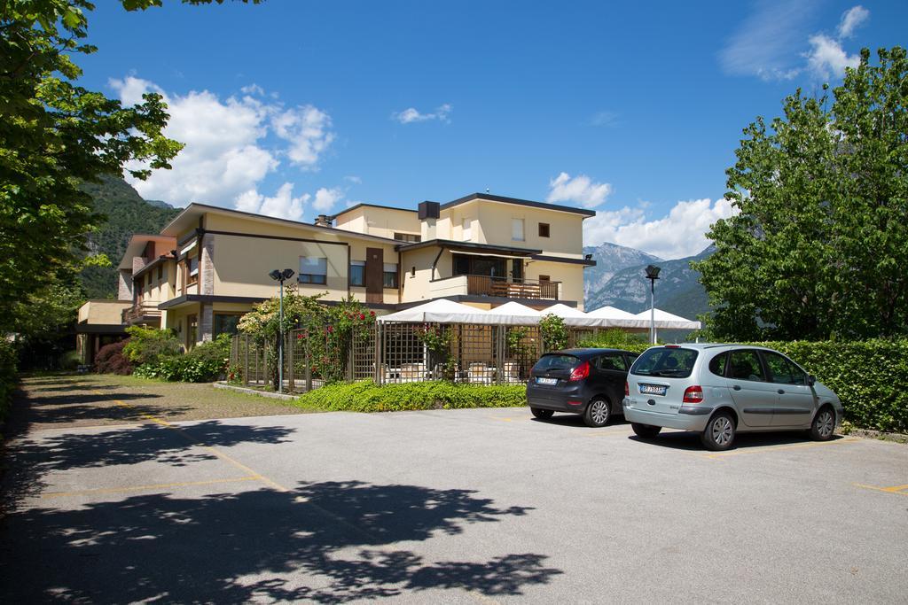 Albergo Benito Ponte nellʼAlpi Екстериор снимка
